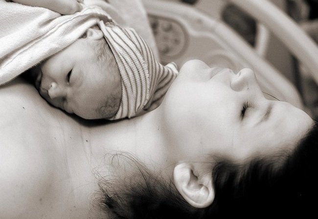 La importancia del contacto en los 1000 primeros días de la vida del bebé